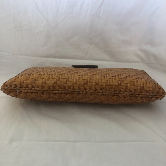 Vintage Wicker Clutch - Picture 4 of 11